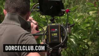 Backstage de la Dorcel de la película de los 40 años de edad, mis vacaciones sin mi marido - con Lexi Lowe, Léa Guerlin, Sienna Día, Dani Daniels